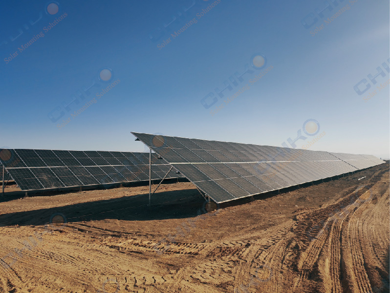 Proyecto de central fotovoltaica Aksay Yintai de 70MW para ayudar al suministro local de energía verde