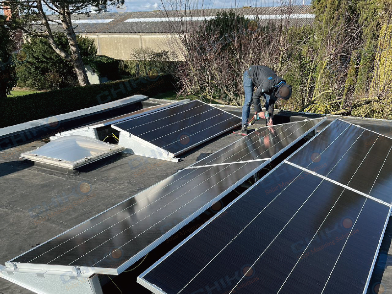 Los innovadores sistemas de montaje fotovoltaico en tejados planos desbloquean el potencial de la energía limpia