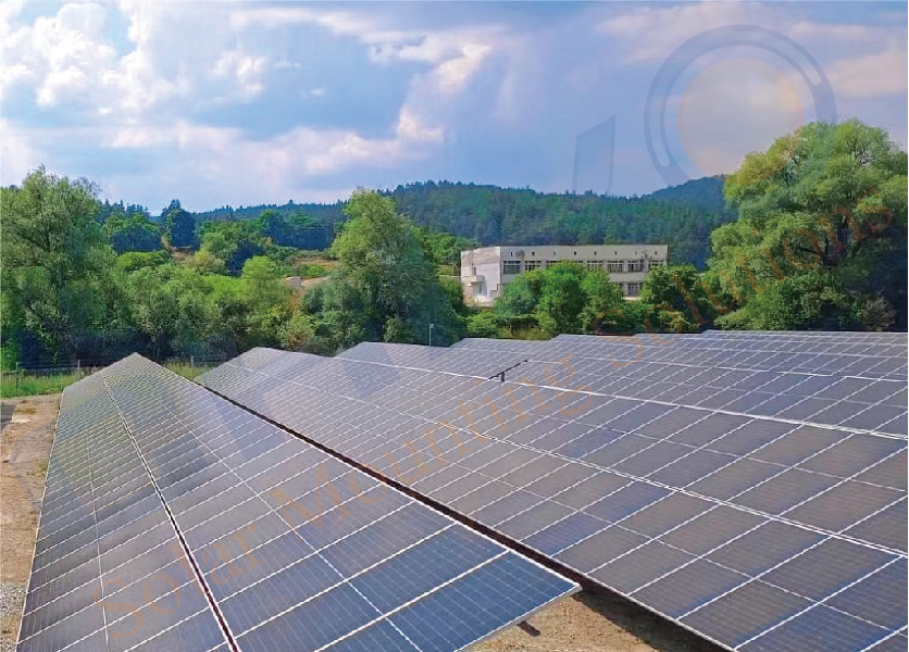 Libere el poder de la luz solar: el soporte fotovoltaico de Shanghai Chiko ilumina Bulgaria