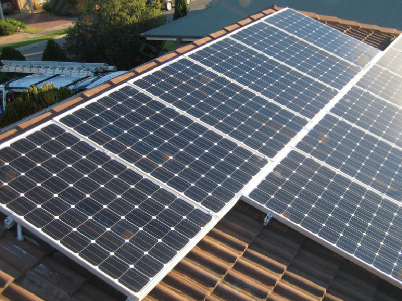 Soporte fotovoltaico para casa de tejas: ideal para la generación de energía solar en la azotea