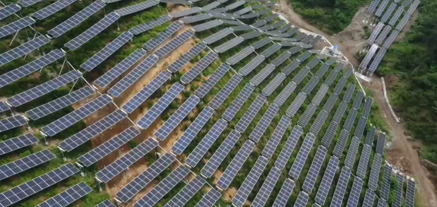 Chiko Flexible Mounting System Empowers Project Agrovoltaico de 200 MW en Chengde, ¡Desbloqueando Nuevas Posibilidades para la Energía Solar en Terrenos Montañosos!