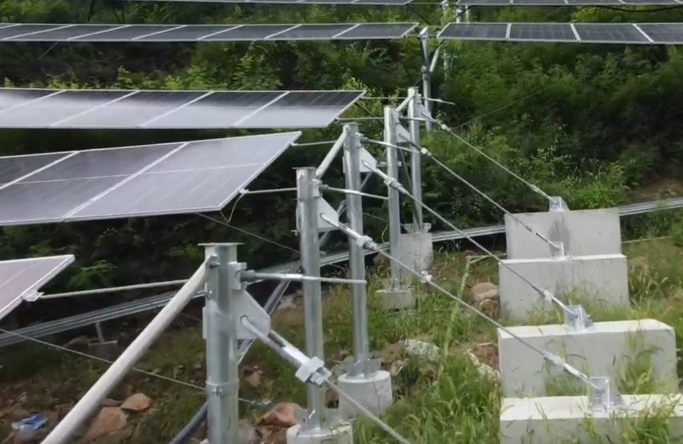 Chiko Flexible Mounting System Empowers Project Agrovoltaico de 200 MW en Chengde, ¡Desbloqueando Nuevas Posibilidades para la Energía Solar en Terrenos Montañosos!