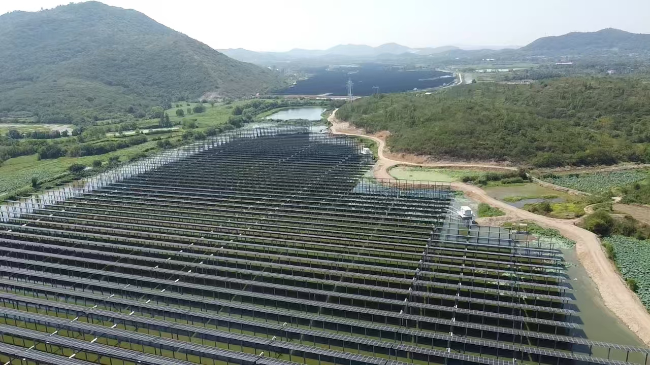 Nuevo Hito de la Energía Verde: Los Sistemas de Montaje de Shanghai Chiko Facilitan la Exitosa Conexión a la Red del Proyecto Fotovoltaico de 99 MW en Huangdangqiao, Daye, Huangshi de Huadian en Hubei